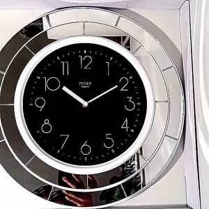 .... mirror clock....